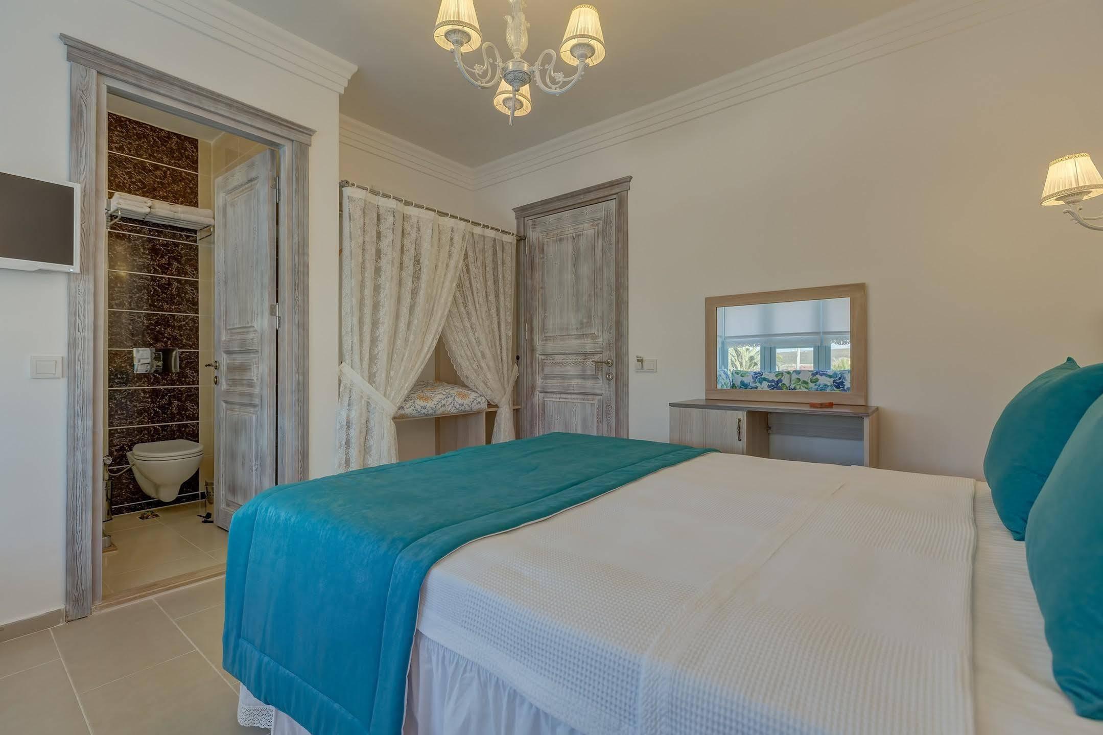 Bellapietra Hotel Alacati Exterior photo
